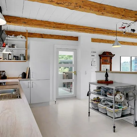 Lovely In With Kitchen Stege