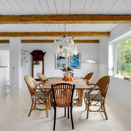 Lovely In With Kitchen Holiday home *